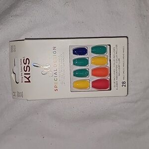 Kiss Press On Nails 💋 💅🏿 Rainbow